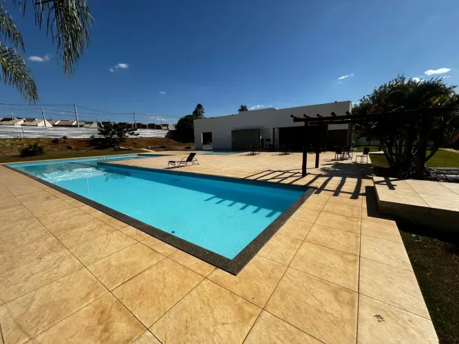 Casa em condomínio fechado para aluguel com 3 quartos quadrados com 3 quartos, Balneário V