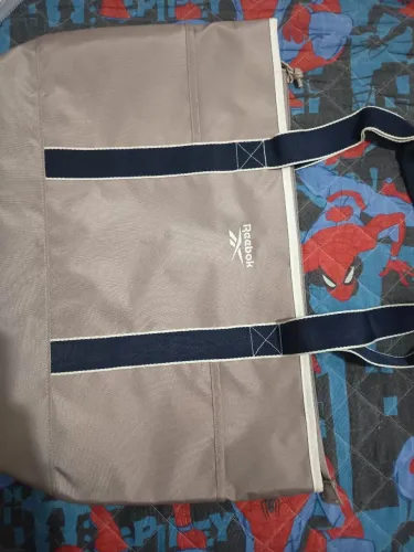 Bolsa Reebok nova