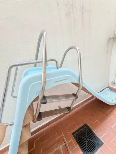 VENDO ESCORREDOR PARA PISCINA