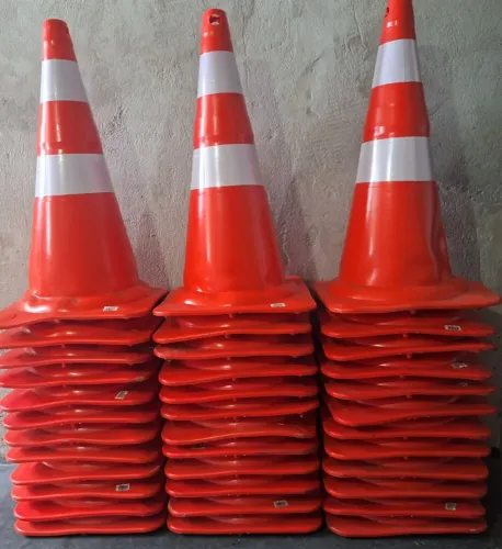 Kit com 28 Cones Flexíveis ( emborrachado )75 Cm Faixa Refletiva Laranja E Branco