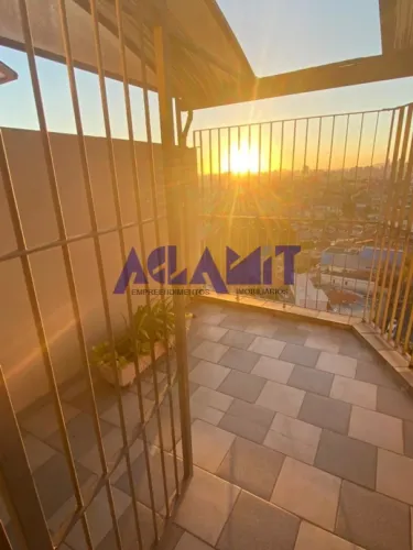 COBERTURA COM VISTA PRIVILEGIADA PARA ENTRADA DO CONDOMINIO