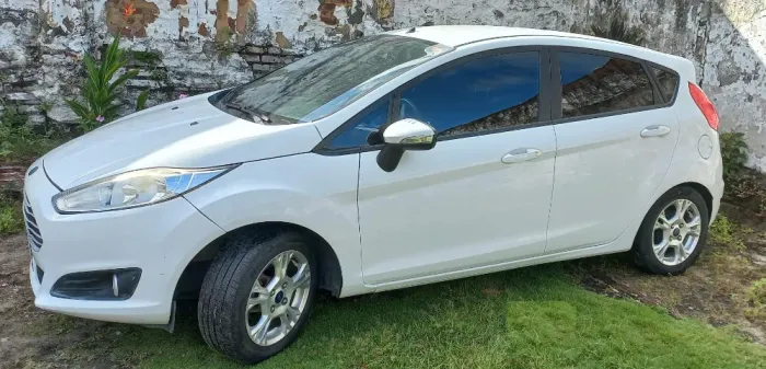 Ford Fiesta 1.5 16V Flex Mec. 5P 2014