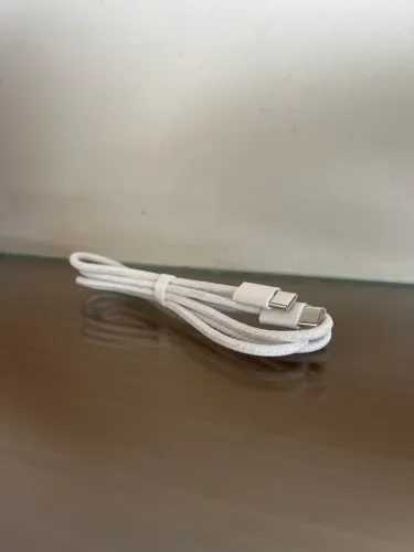 Cabo USB-C 60W branco, com suporte para carregamento rápido (novo e sem uso)