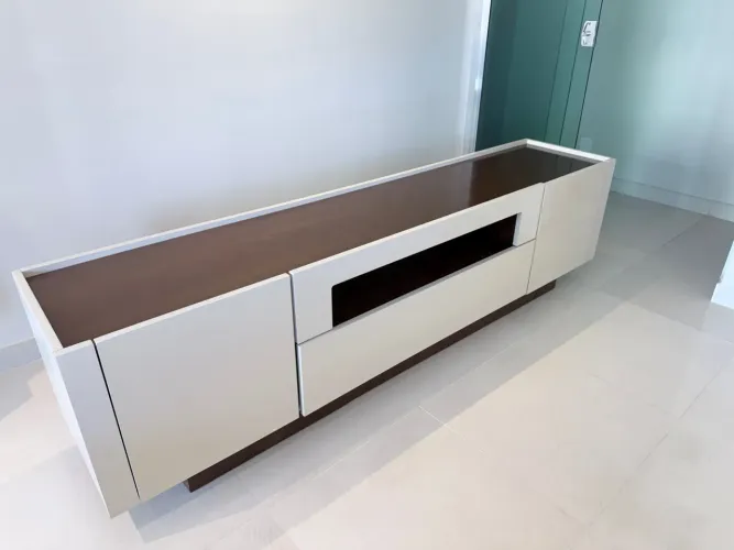 Rack MS Casa Tampo em Madeira e MDF laqueado 2,20x46x60