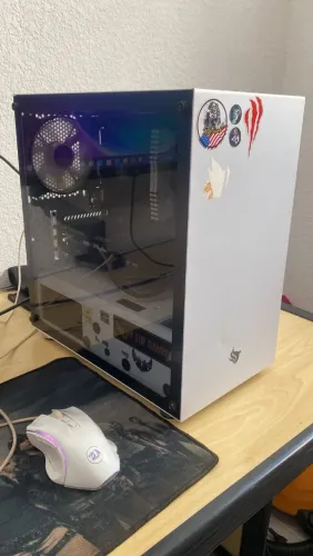 Computador en ótimo estado novo game
