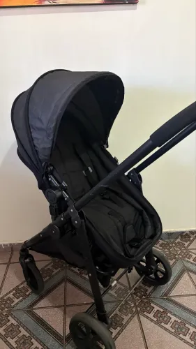 Carrinho de Bebê Preto Galzerano - Conservado