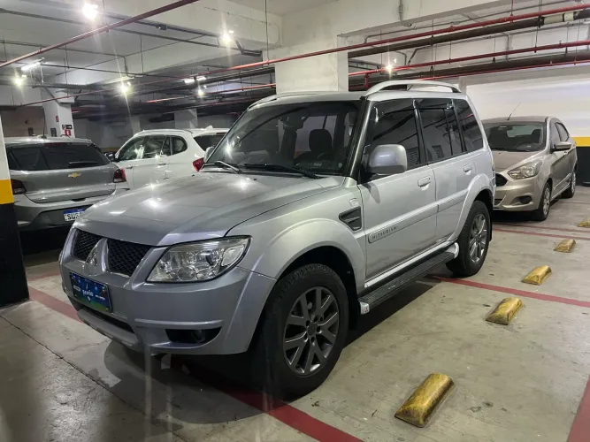 Mitsubishi Pajero TR4 2.0 Flex 16V 4X2 Mec. 2014