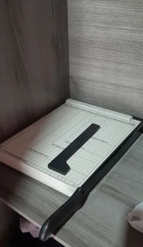 Guilhotina para papel