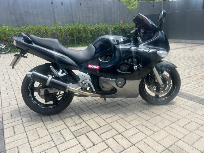 Suzuki GSX750F Mônica 