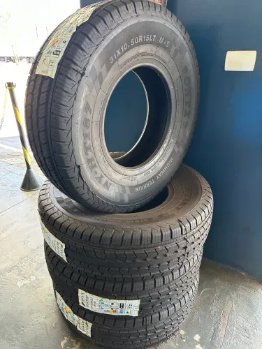 Pneu Novo Importado 31X10.5R15