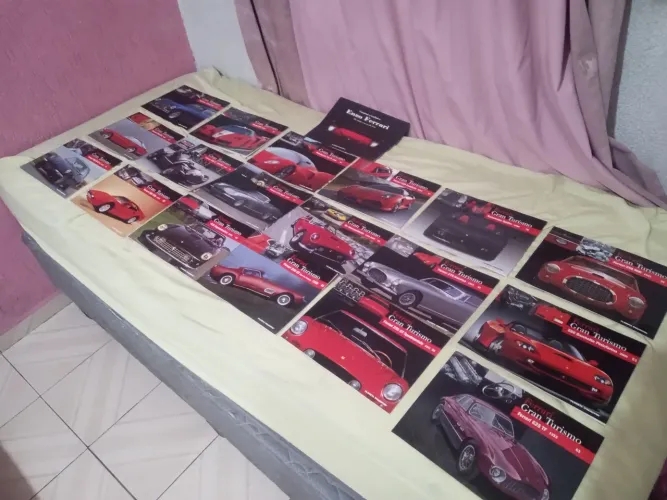 Coleção de revista de carros da Ferrari