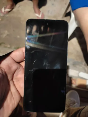 E um célula Motorola g32 muito bom em ótima condição qualquer coisa e só fala