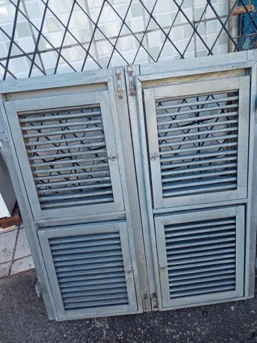 Janelas veneziana