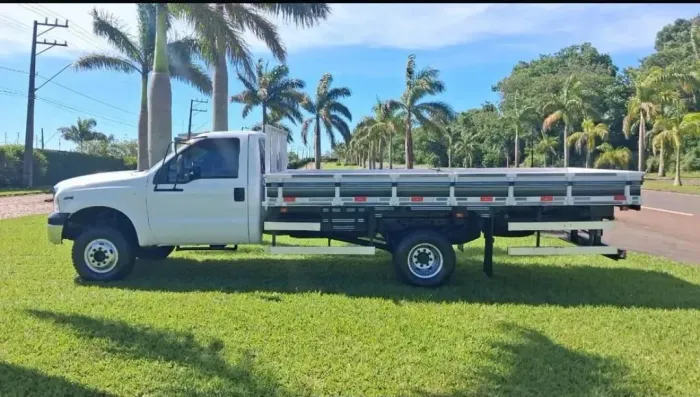 Caminhão F-400