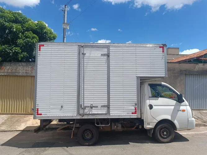 Faço frete e mudanças
