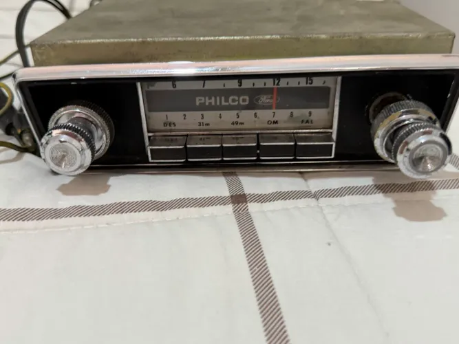 Rádio Philco automóvel anos 60