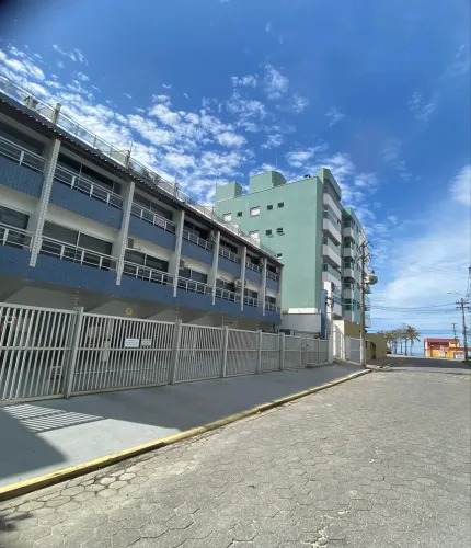 Ubatuba ( Praia Grande ) alugo para temporada
