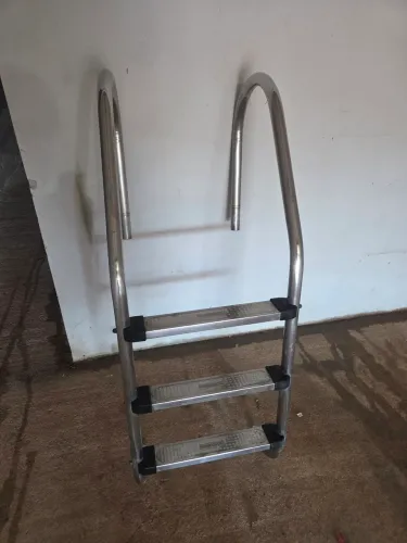 Escada para piscina Sodramar 