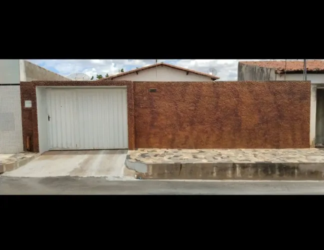 Vendo casa na Cohab, em Picos Piauí. Próximo ao 3 BEC, SESI e SENAII