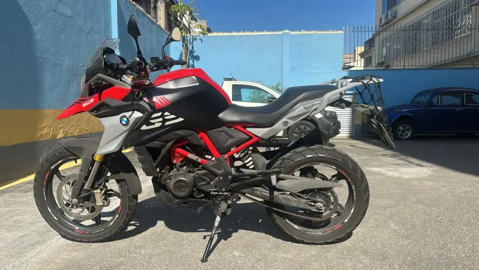 Só colocar gasolina e ser feliz com essa máquina!