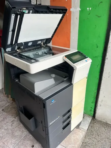 Máquina xerox colorida Konica Minolta
