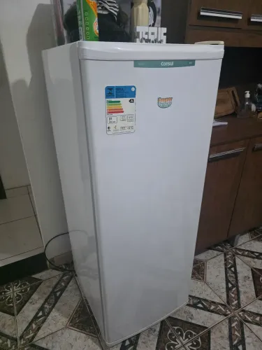 Freezer Vertical Consul 121L - Muito Conservado / Congelando Perfeitamente