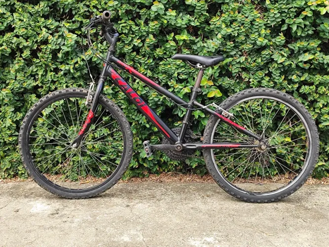 Bicicleta Caloi max, aro 24.