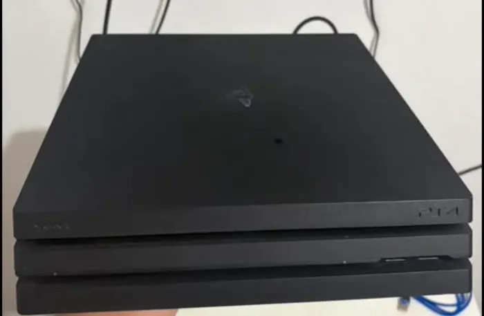 VENDO PLAYSTATION 4 PRO 1TB