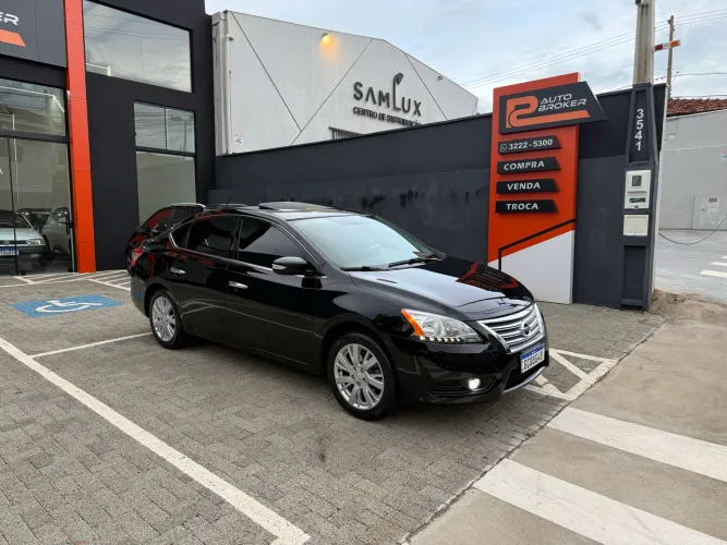 Nissan Sentra SL 2.0/ 2.0 Flex Fuel 16V Aut. 2016