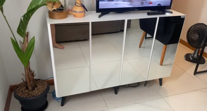 Aparador espelhado 