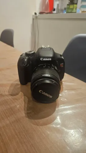Câmera Canon EOS 3Ti - com case