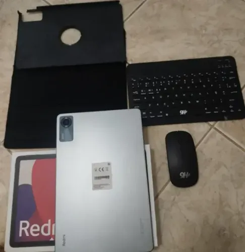 Tablet Redmi Pad SE USADO + capa, película, teclado, mouse e caixa original