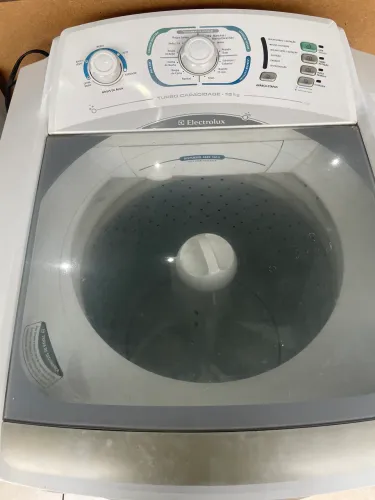 Lava roupa