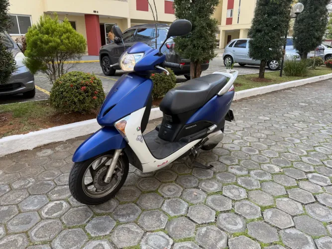 Honda lead automática, parcelo até 18x, aceito troca