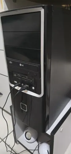 Computador de mesa - com monitor
