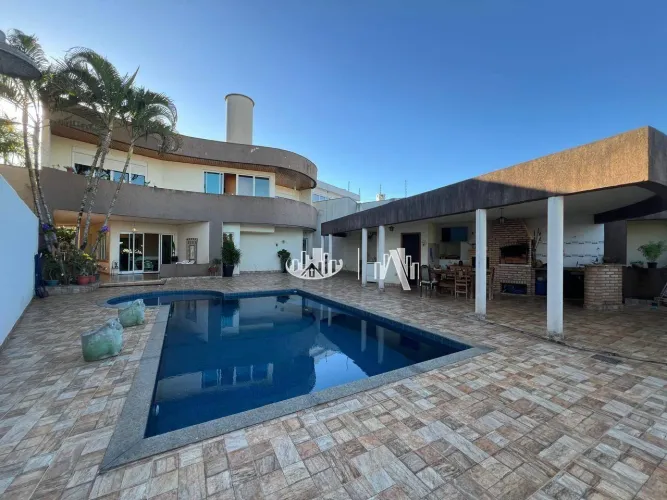 Casa com 6 quartos à venda, 536 m² por R$ 3.800.000 - Bela Suiça - Zona Sul de Londrina/PR