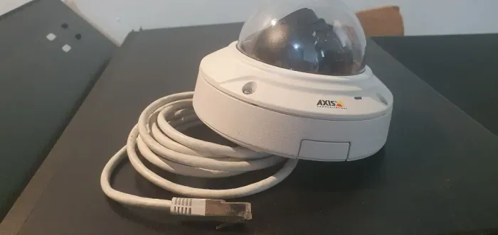 Vendo Câmeras da AXIS POE em excelente estado de conservação.