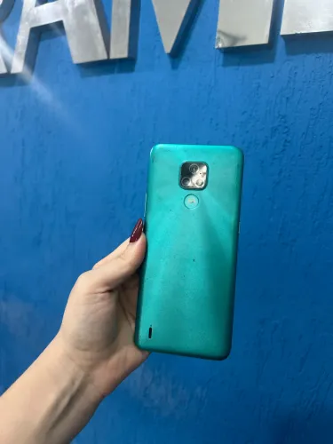Celular à venda