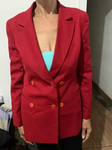 Blazer vermelho duplo abotoamento