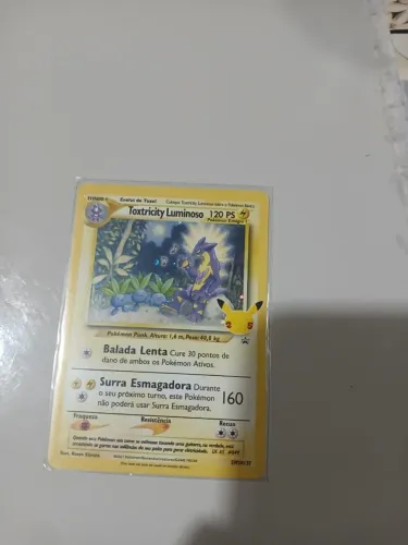 Carta pokémon Toxtricity Luminoso