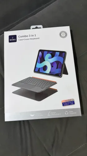 iPad 10ª Geração 128GB Wi-Fi + Capa Teclado WiWU Combo 3 in 1 (Impecável / 3 meses de uso)