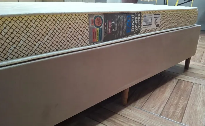 Cama box de solteiro com colchão - Novíssima,  sem detalhes! (F.A. colchões)