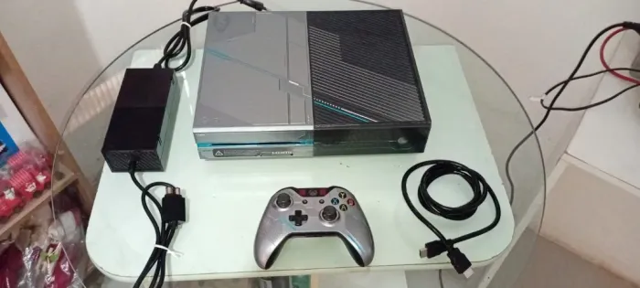 XBOX ONE EDIÇÃO HALO 5 GUARDIANS SEM CX