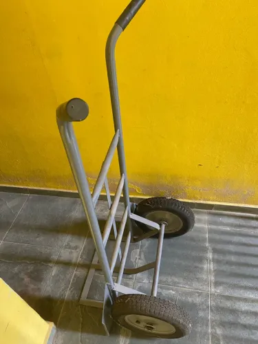 Carrinho de Carga / Mudança de Metal Reforçado - Ótimo Estado