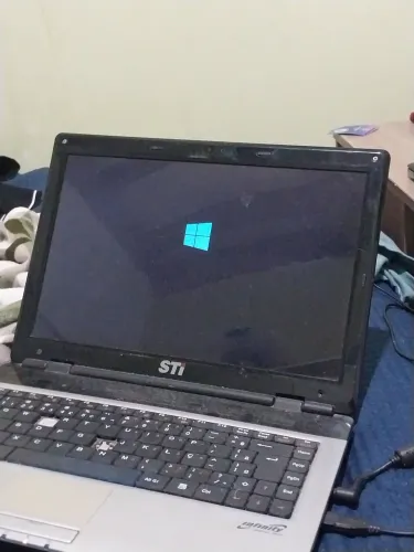 Notebook STI Infinity IS 1412 - Funcionando - Leia descrição