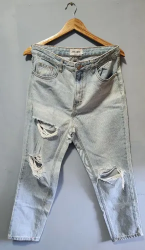 CALÇA MOM JEANS DELAVÈ AMARO 