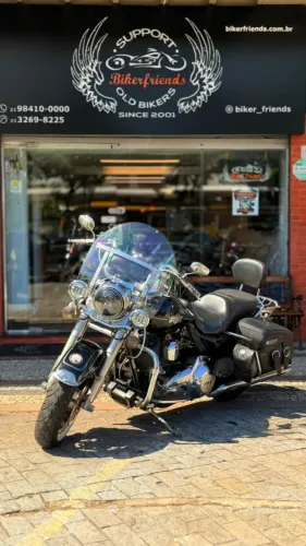 HARLEY DAVIDSON ROAD KING 2011 