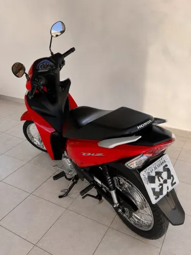 Biz 2018/19 110cc muito nova, sem nenhum detalhe (única dona)