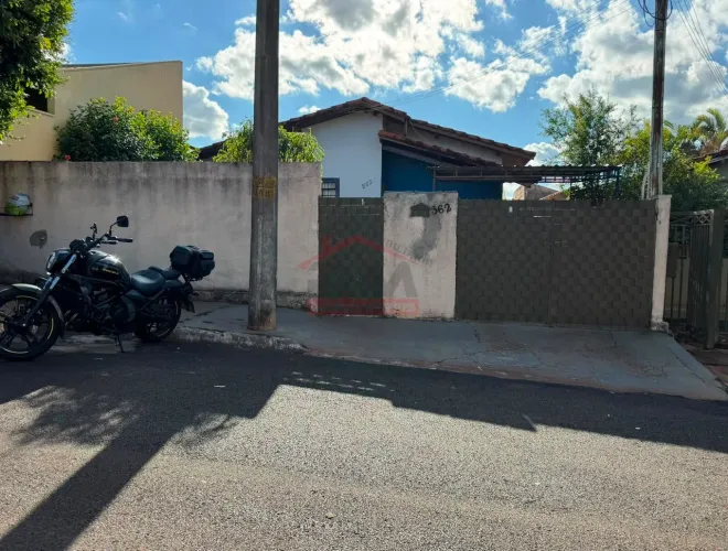 Casa à venda no bairro Jardim Planalto - Santa Cruz do Rio Pardo/SP