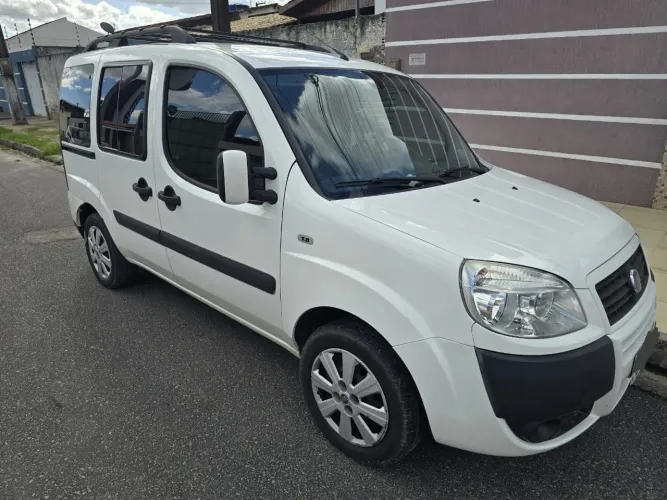 Fiat Doblo Essence 1.8 Flex 16V 5P 2017
